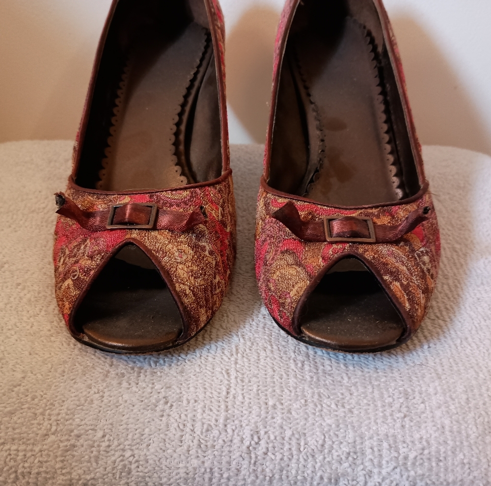 Elegant Red Brown Peep-Toe Heels 9 M - Picture 5 of 11